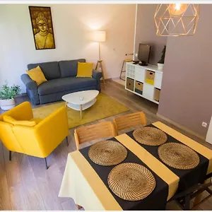 Charming Studio With Parking & Terrace Vieux Appartement