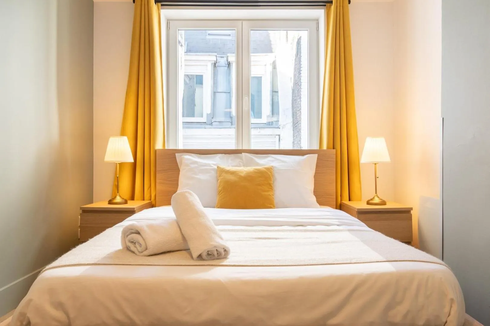 Lille Centre: 2Bed 2Bath Apartment!