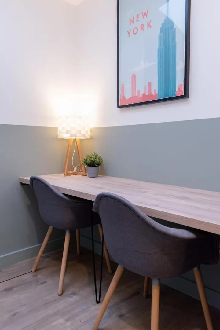 Lille Centre: 2Bed 2Bath Apartment!