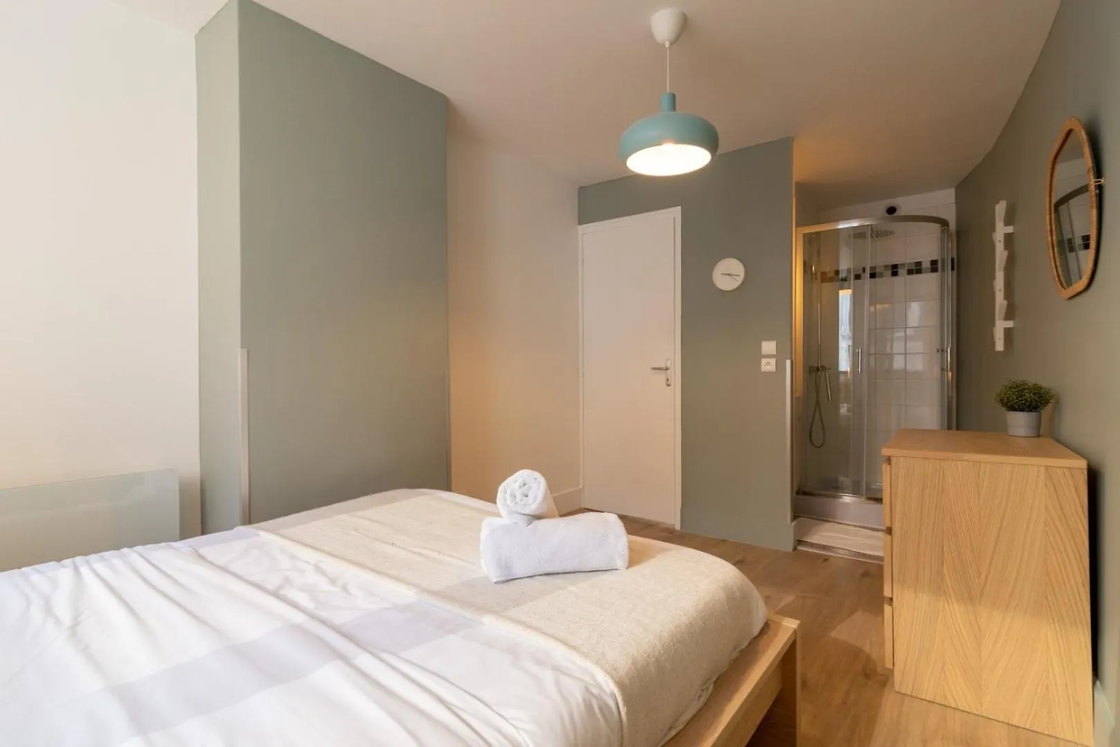 Apartment Lille Centre: 2Bed 2Bath Apartment! France